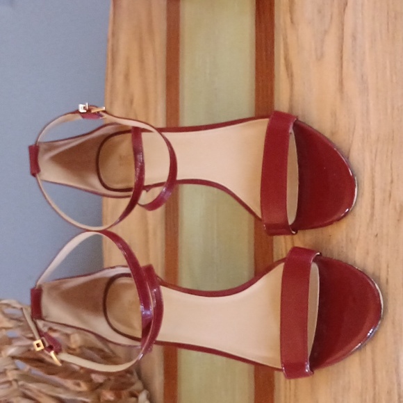 MICHAEL Michael KORS Patent Maroon leather strappy 👠 heels 😍 - Picture 2 of 10